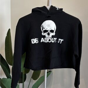 Black Cropped Hoodie with Skull Graphic